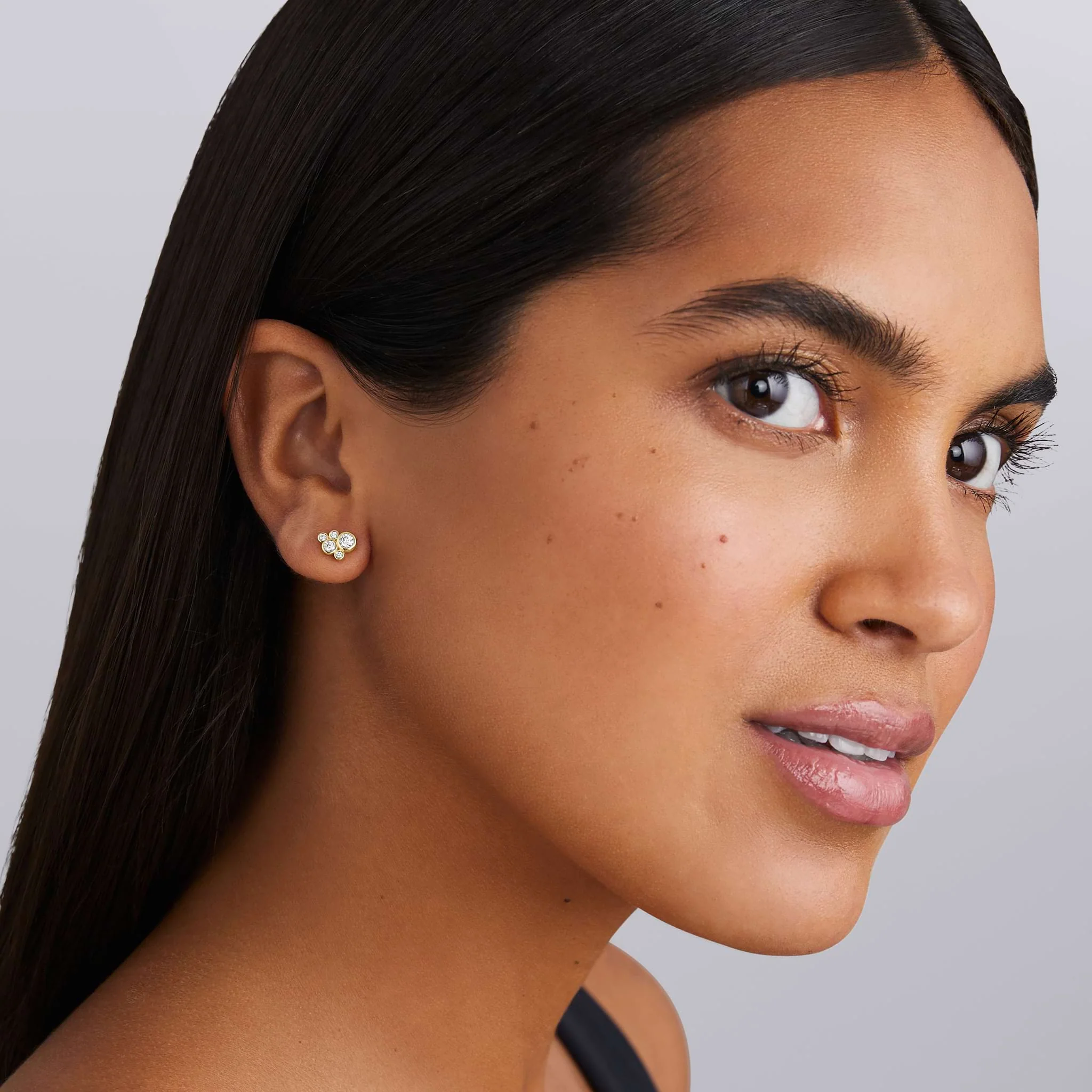 Fizz 18K Gold Five Diamond Cluster Stud Earrings - Image 2