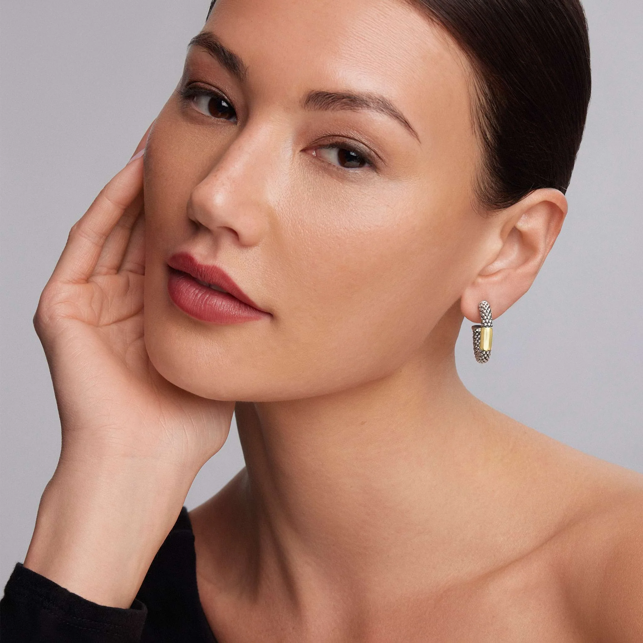 High Bar Two-Tone Station Caviar Hoop Earrings - Image 2