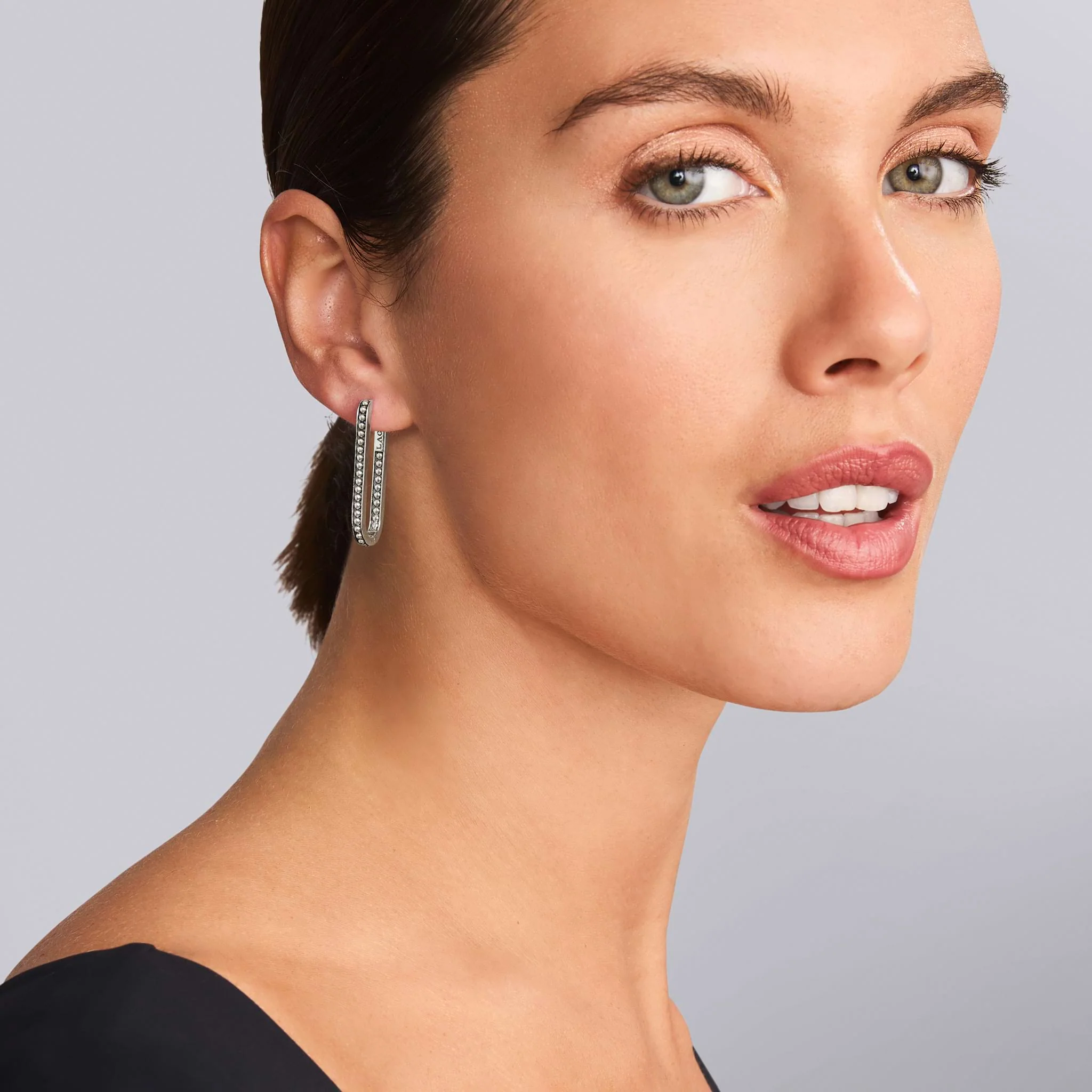 Signature Caviar Large Sterling Silver Beaded Linear Hoop Earrings - Image 2